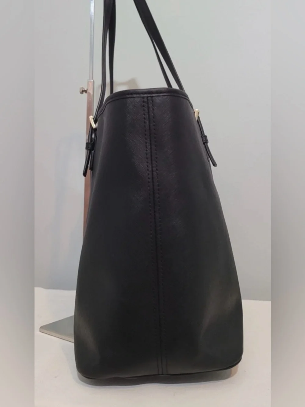 Michael Kors Jet Set Travel Black Saffiano Leather Tote with Gold Accent - Picture 4 of 16